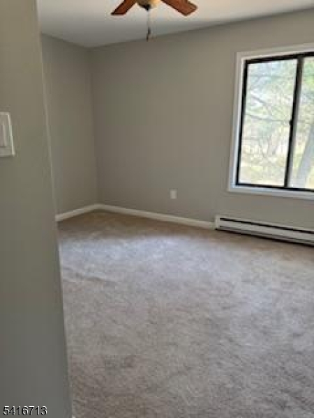 140 Amberly Dr Property Photo 6