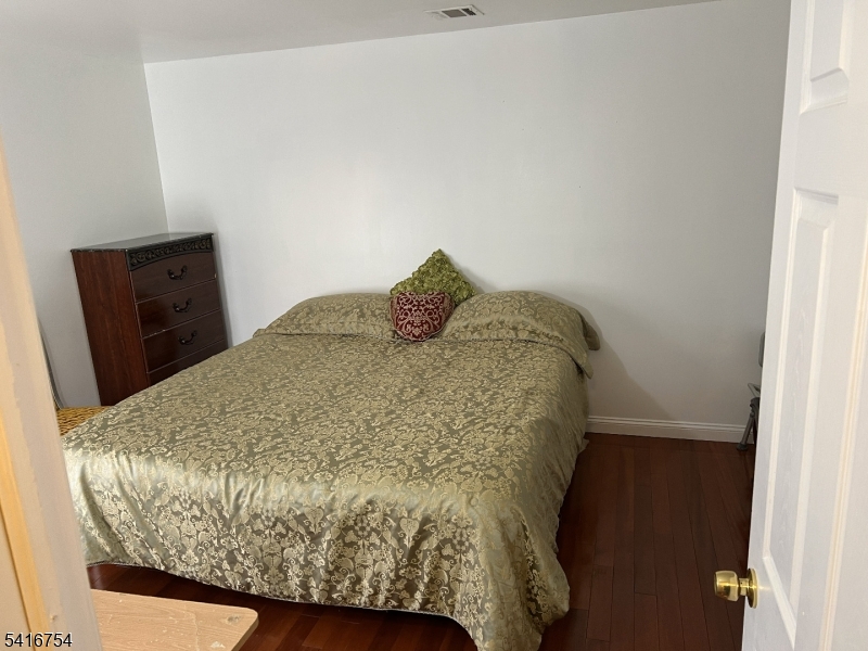 415 Wheatsheaf Rd Property Photo 8