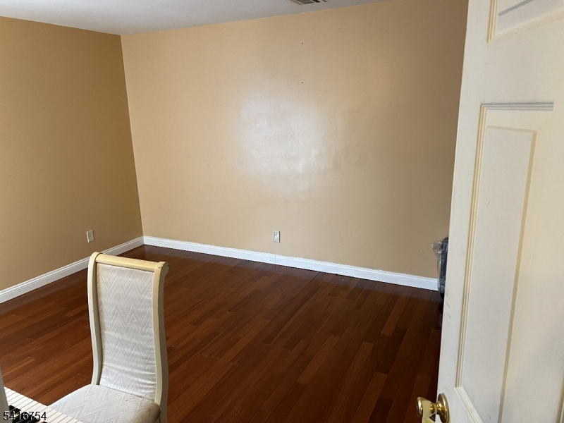 415 Wheatsheaf Rd Property Photo 21
