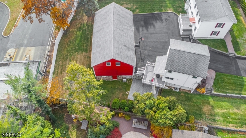 73 Grove St Property Photo 4