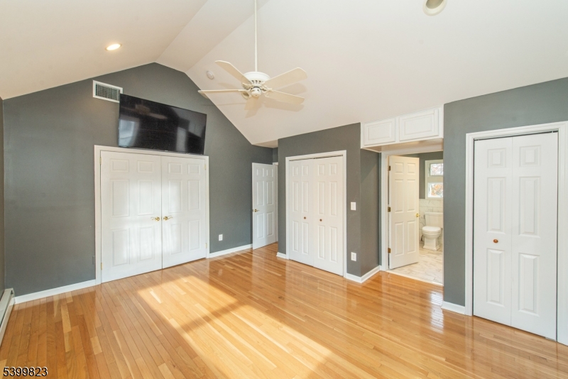 73 Grove St Property Photo 20