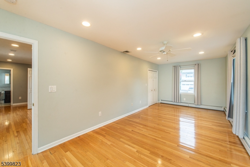 73 Grove St Property Photo 23
