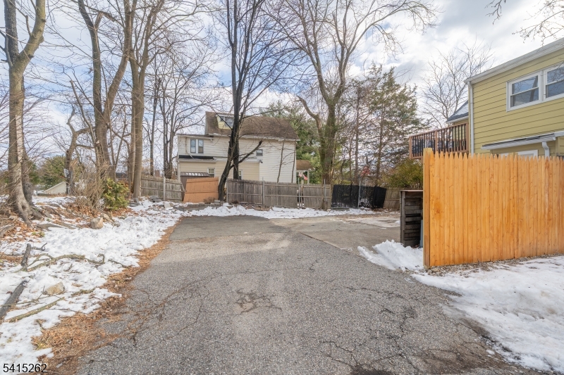 56 Pine Street Property Photo 2