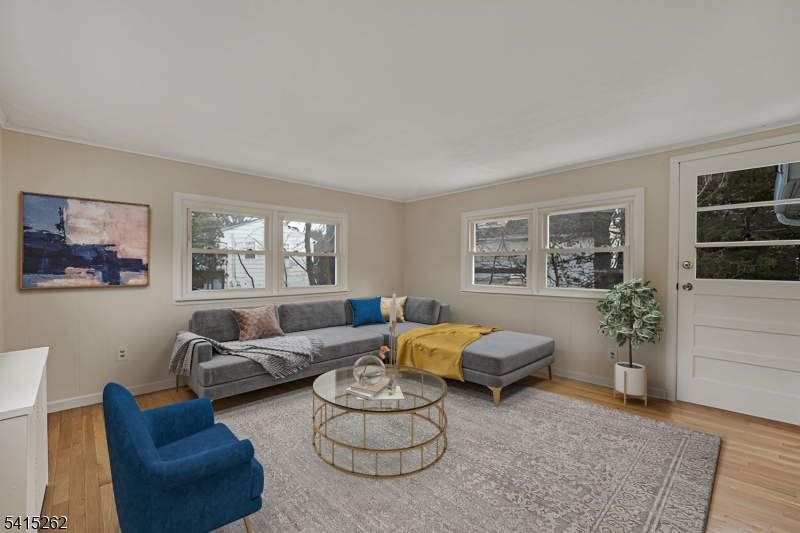 56 Pine Street Property Photo 15