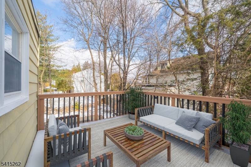 56 Pine Street Property Photo 16