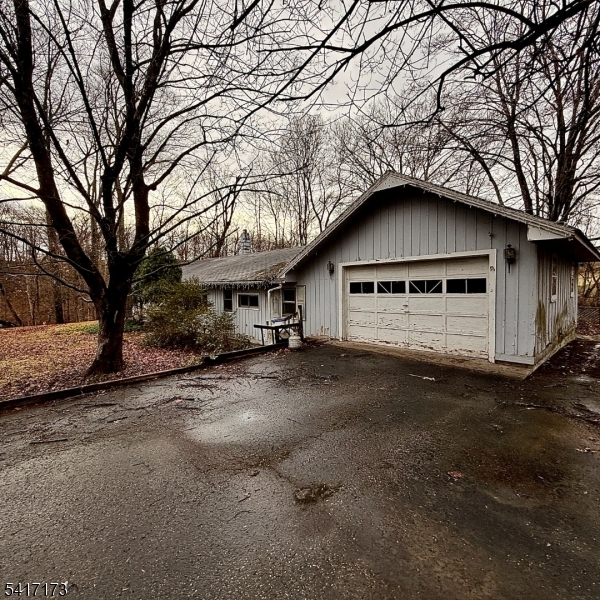 76 Valley View Rd Property Photo 2