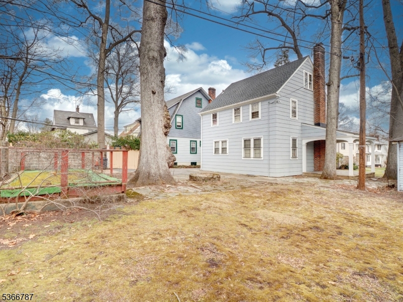 21 Edgewood Rd Property Photo 8