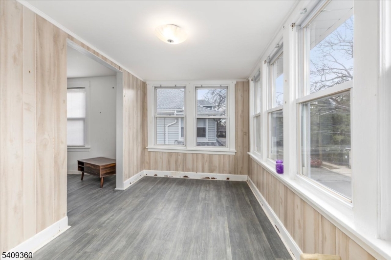 7 Delafield Ave Property Photo 14