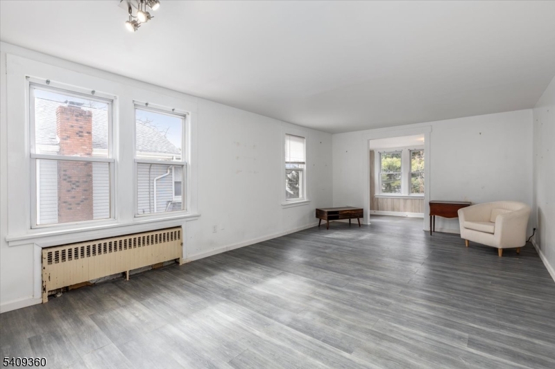 7 Delafield Ave Property Photo 17