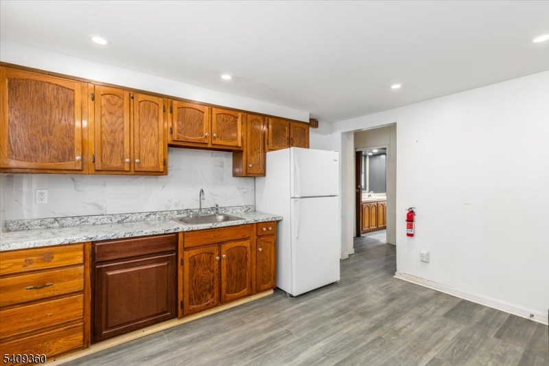 7 Delafield Ave Property Photo 20