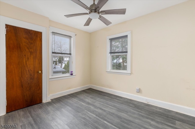 7 Delafield Ave Property Photo 21