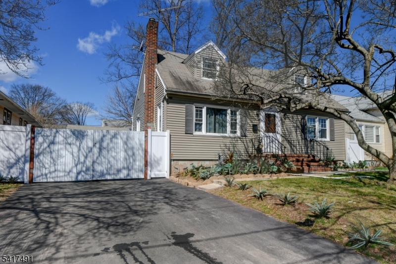 539 Monmouth Ave Property Photo 1