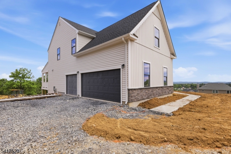 6 Spring Ct Property Photo 2