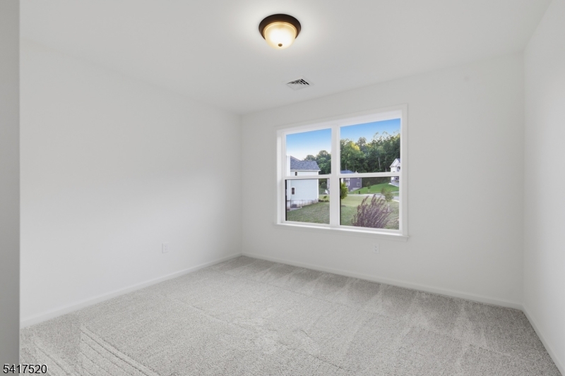6 Spring Ct Property Photo 16