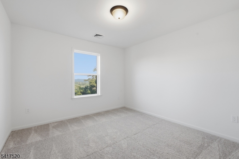 6 Spring Ct Property Photo 18