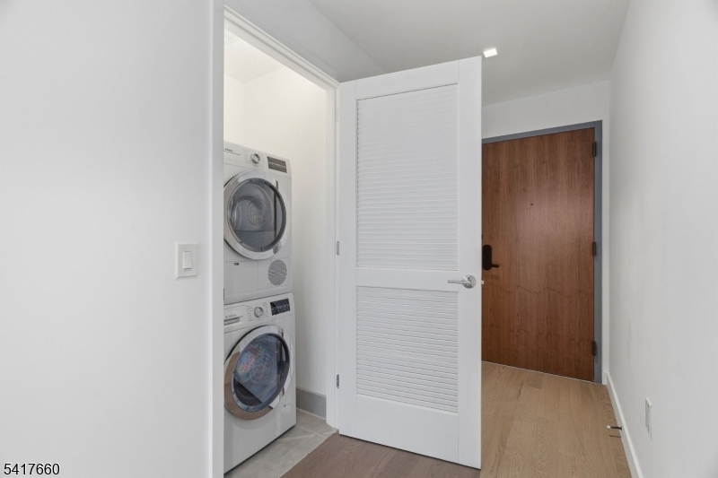 75 Park Ln 3305 Property Photo 16