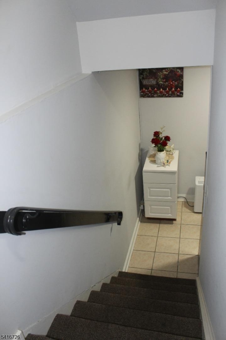 439 Marshall St Property Photo 15