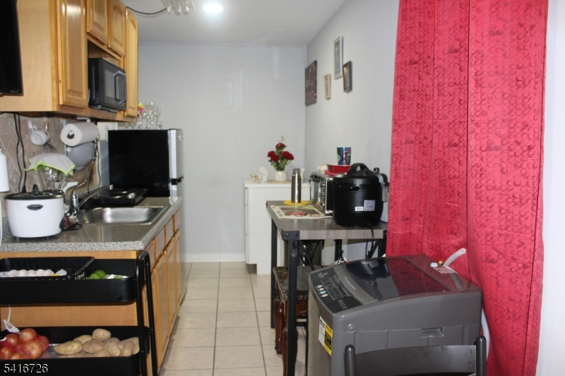 439 Marshall St Property Photo 16
