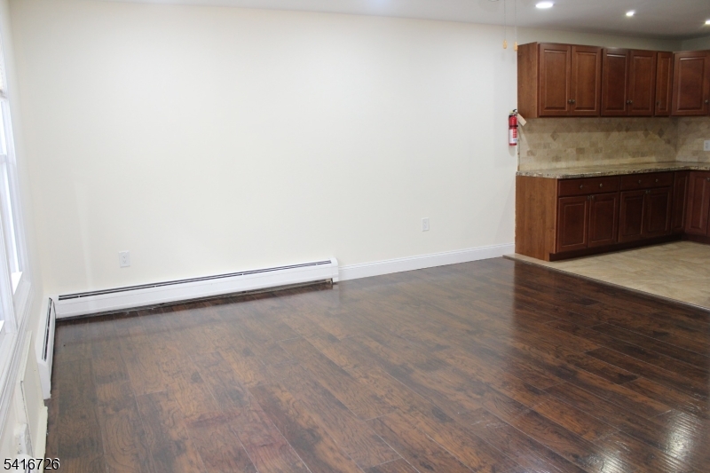 439 Marshall St Property Photo 26
