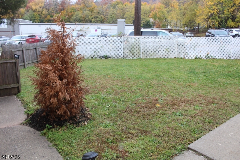 439 Marshall St Property Photo 43
