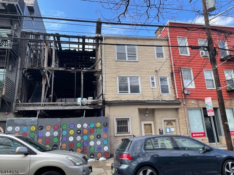 417 Monmouth St