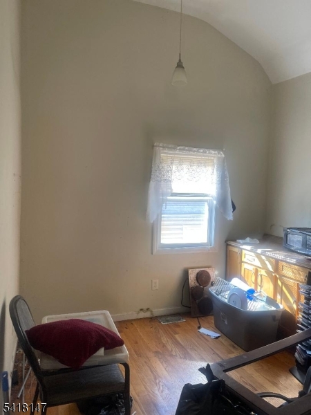 123 Seymour Ave Property Photo 9