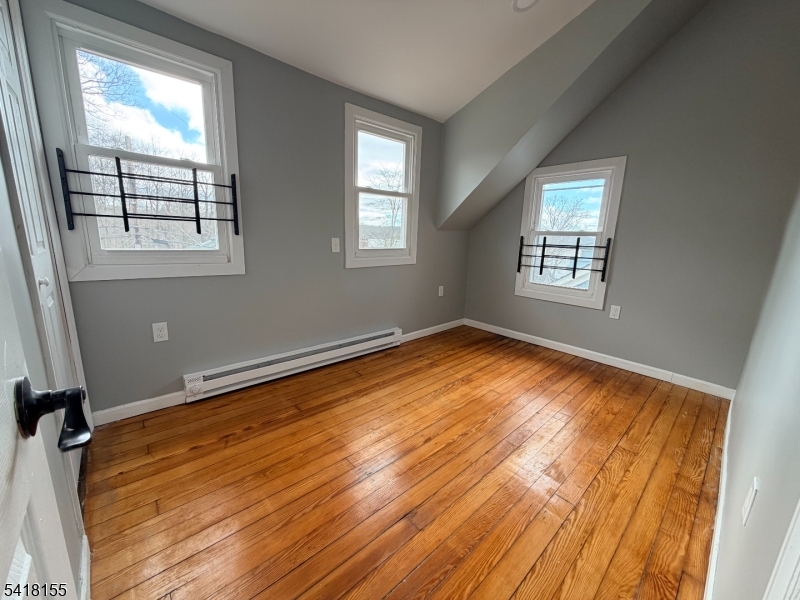 9 Lakeview Ave Property Photo 11