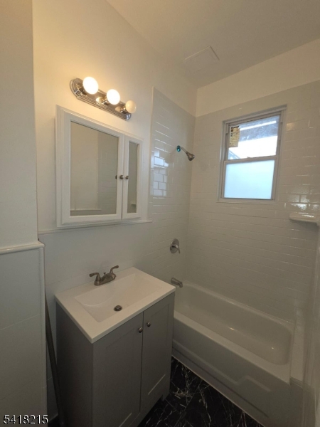 293 Ohio St Property Photo 5