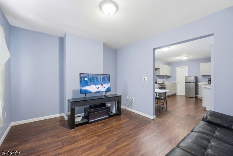 206 Clark Pl Property Photo 9