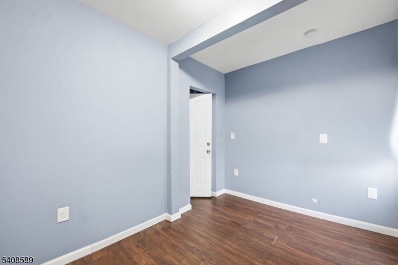 206 Clark Pl Property Photo 12