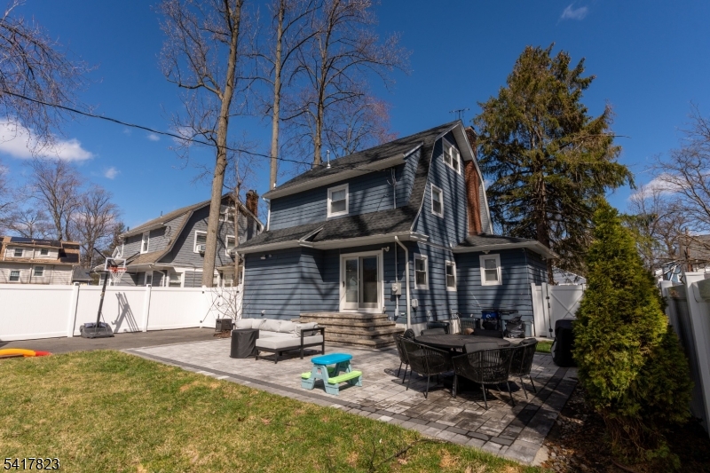 246 Stirling Ave Property Photo 32