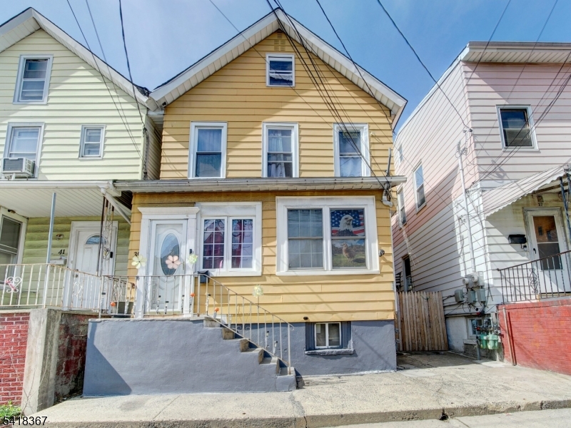 39 Rankin St Property Photo 1