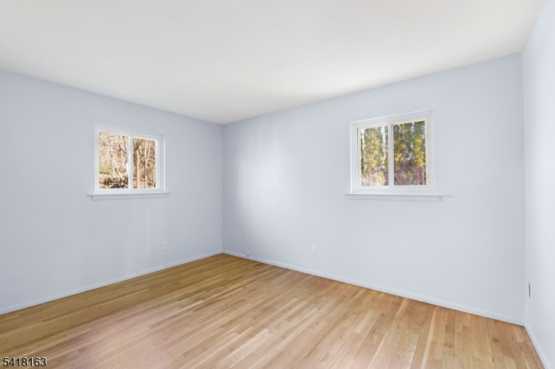 18 Kendall Dr Property Photo 9