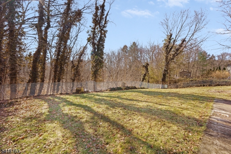 18 Kendall Dr Property Photo 26
