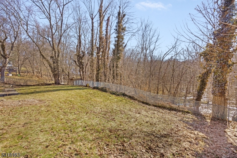 18 Kendall Dr Property Photo 27