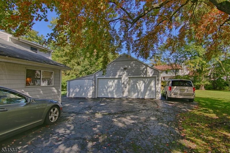 96 Parsippany Rd Property Photo 2