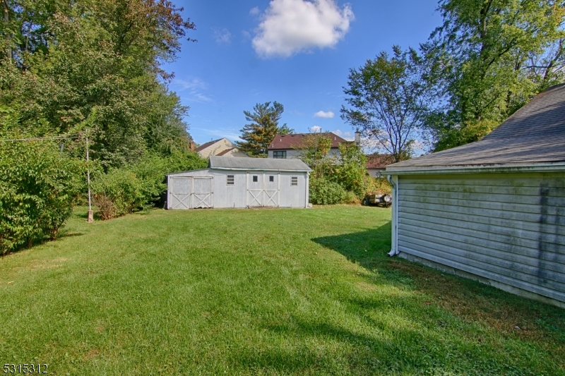 96 Parsippany Rd Property Photo 3