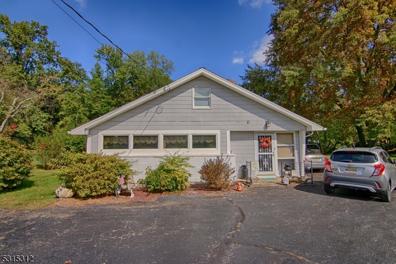 96 Parsippany Rd Property Photo 5