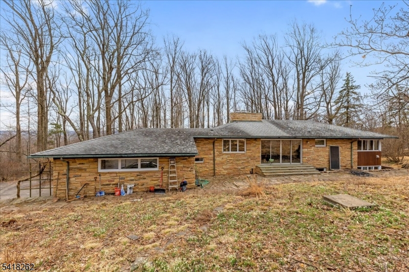 42 Stouts Rd Property Photo 1