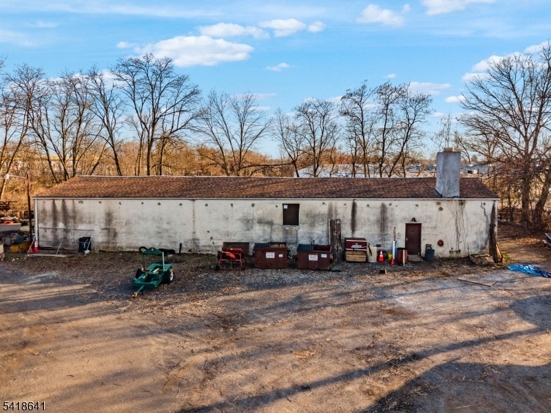 Oak Tree Ave Property Photo 14