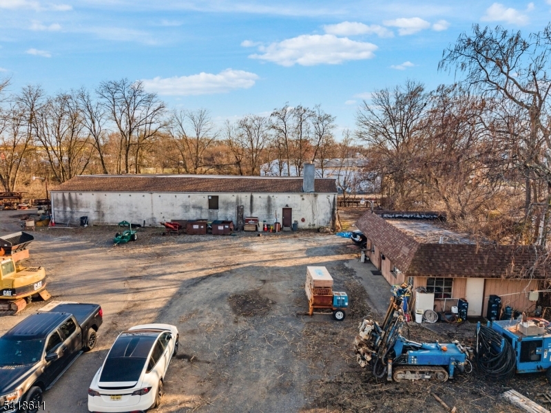 Oak Tree Ave Property Photo 15