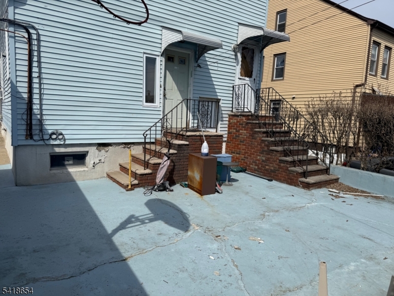 106 N 6th St 2 Property Photo 3