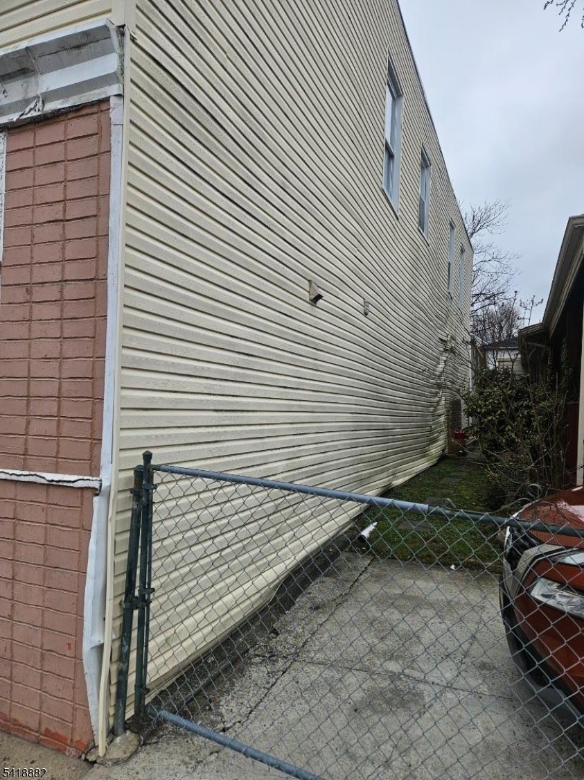 25 Jacob St Property Photo 5