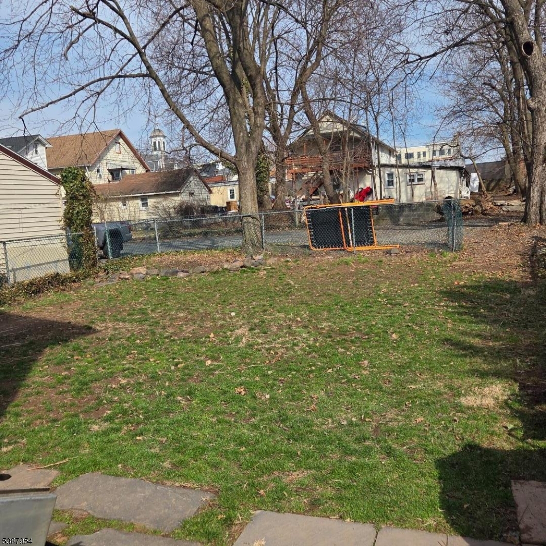 25 Park Ave Property Photo 13