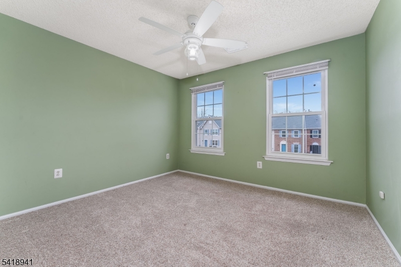 382 Hadleigh Ln Property Photo 16