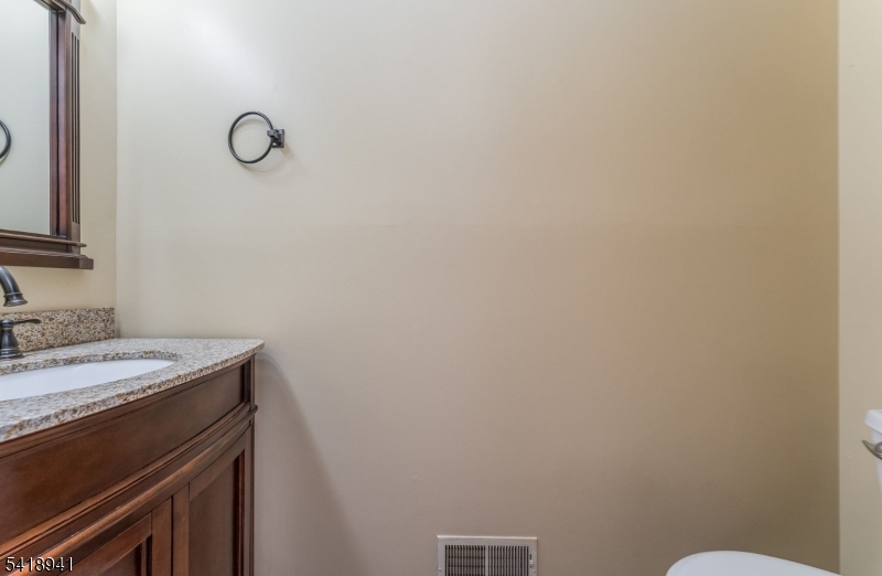 382 Hadleigh Ln Property Photo 21