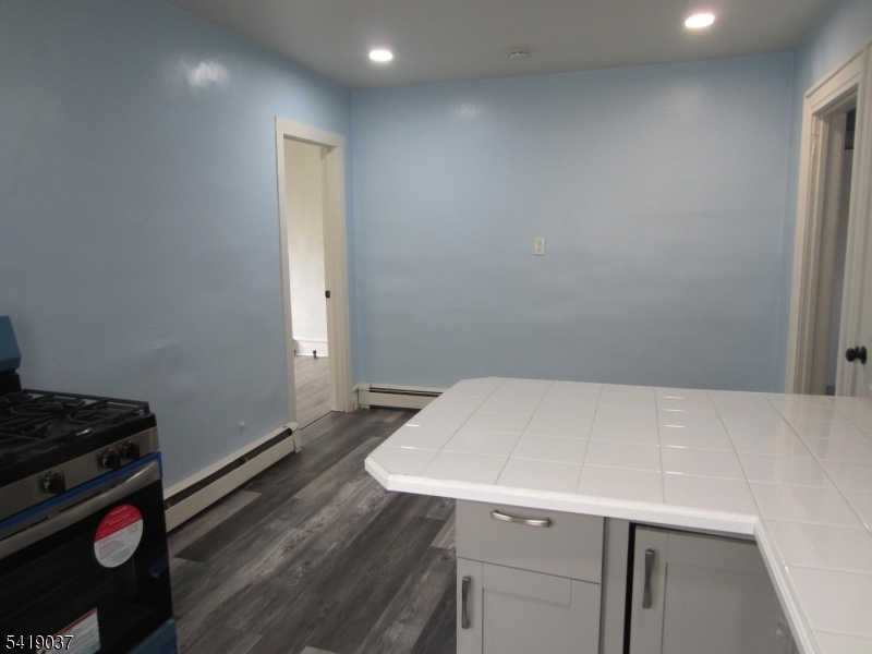 150 Hillside Ter Property Photo 6