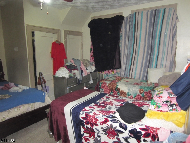 150 Hillside Ter Property Photo 15