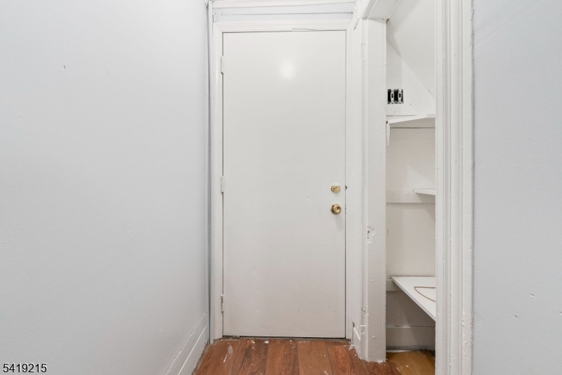 21 Olive St Property Photo 8