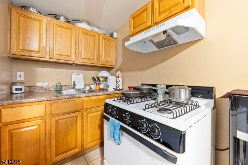 21 Olive St Property Photo 20
